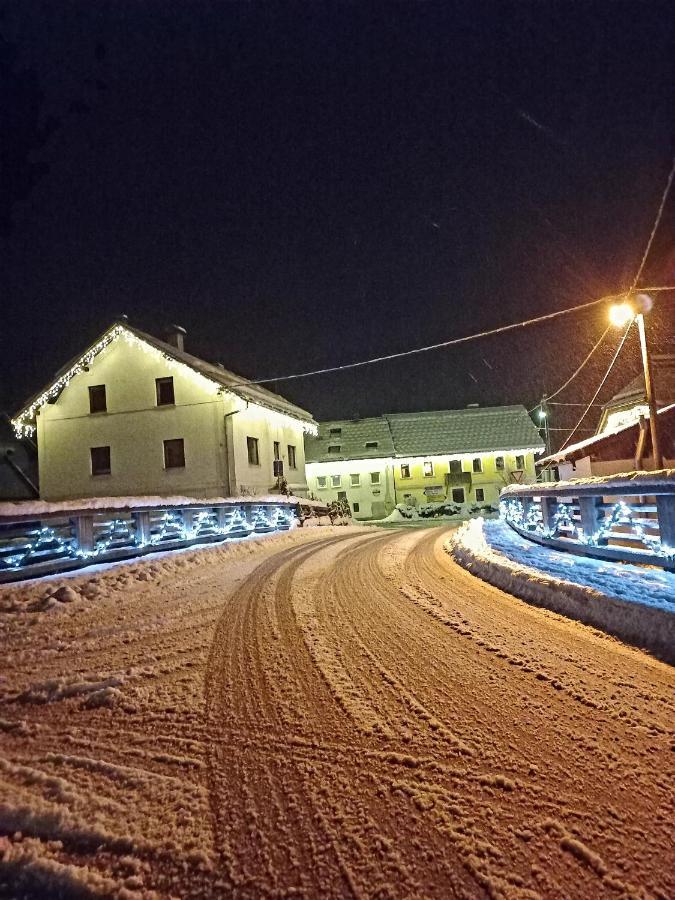 Apartma Rozle Mojstrana Buitenkant foto